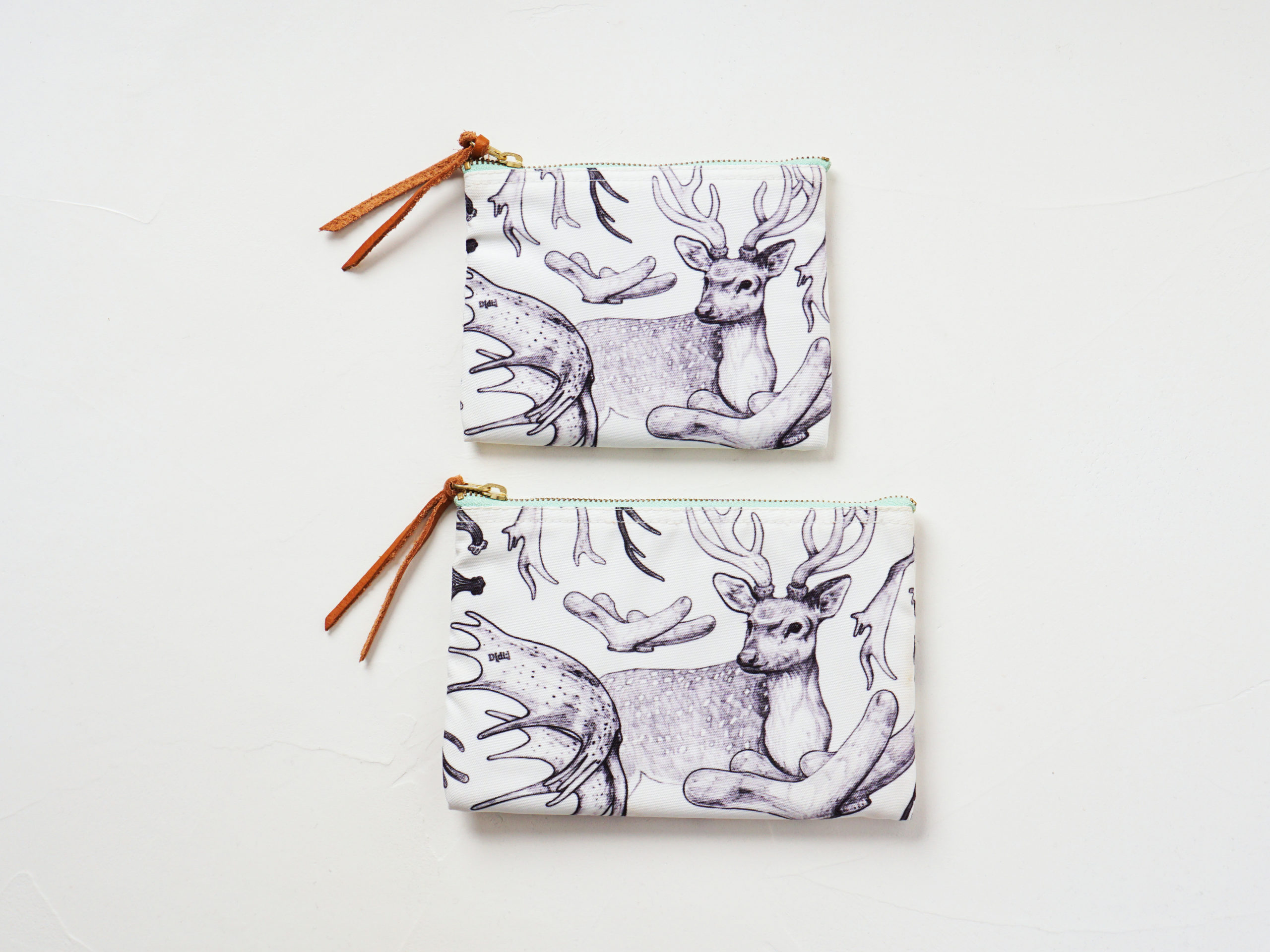 Pouch M, L ／TEXTILE AND GENE BY D[di:]