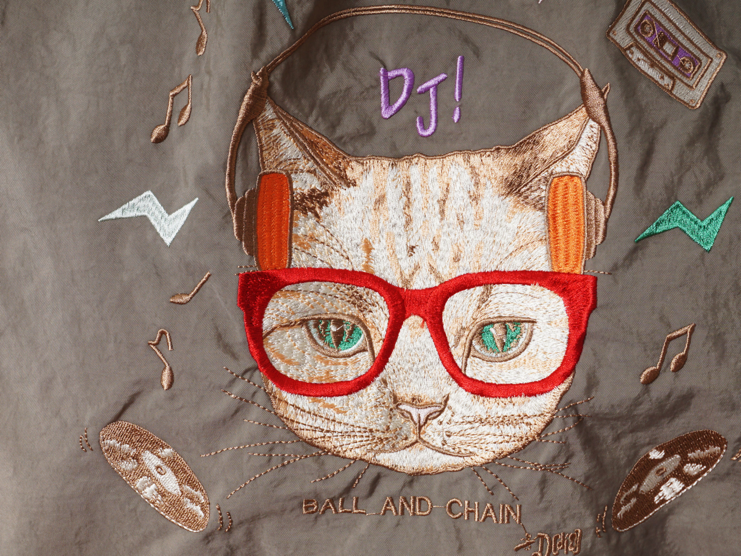 DJ Cat “Haichi”／Ball and Chain